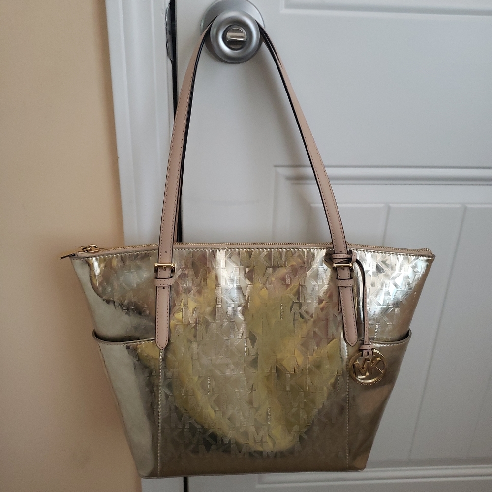 NEW Michael Kors Jet Set Mirror Metallic Pale Gold